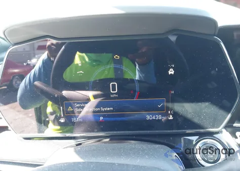 2024 Chevrolet Trax Fwd 2Rs z USA, uszkodzony, nr VIN KL77LJE26RC049329